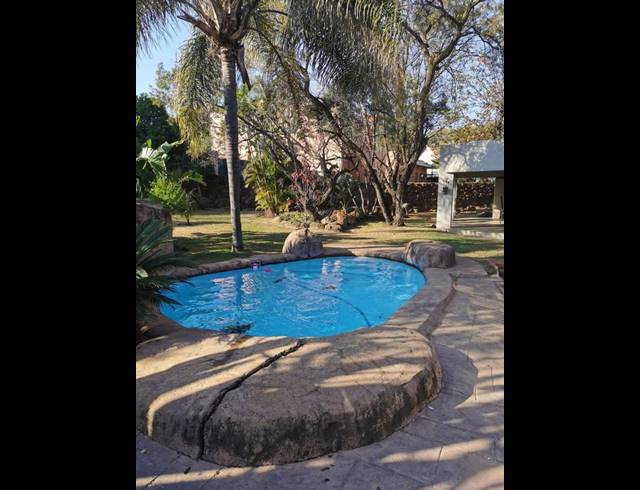 4 BEDROOM HOUSE FOR SALE IN ELANDSRAND